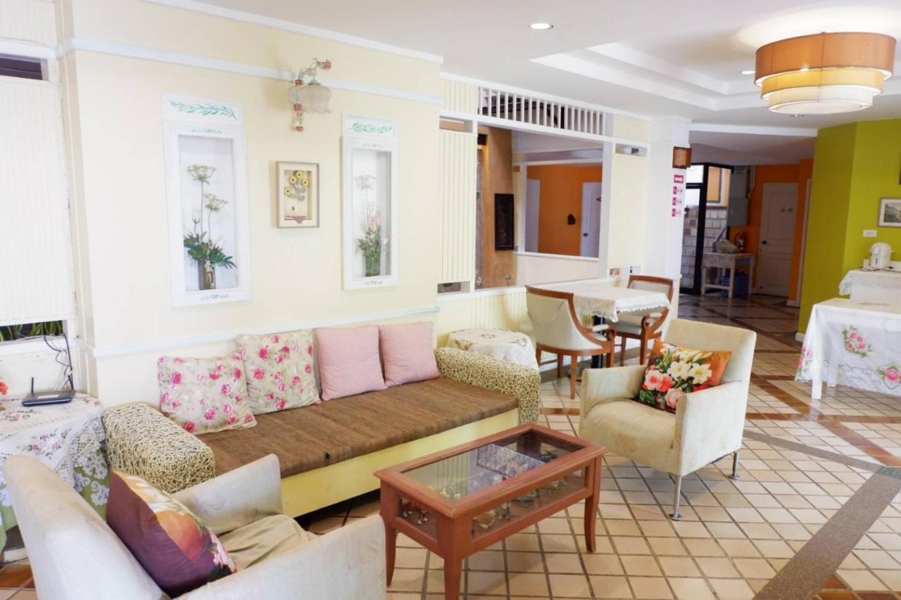 Rungnatee Place & Boutique Hotel Бурирам Екстериор снимка